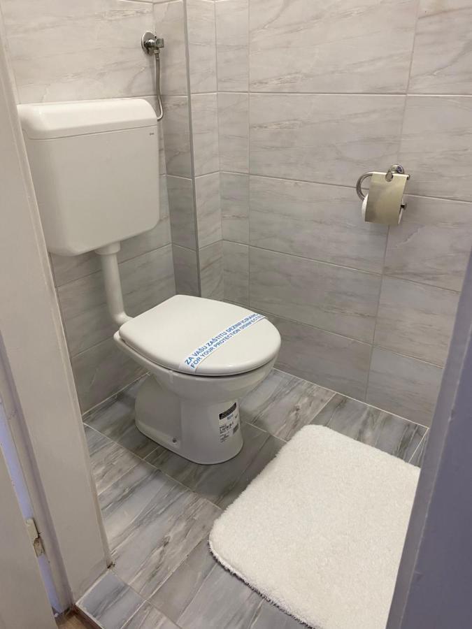 Apartment Festina Lente サラエヴォ エクステリア 写真